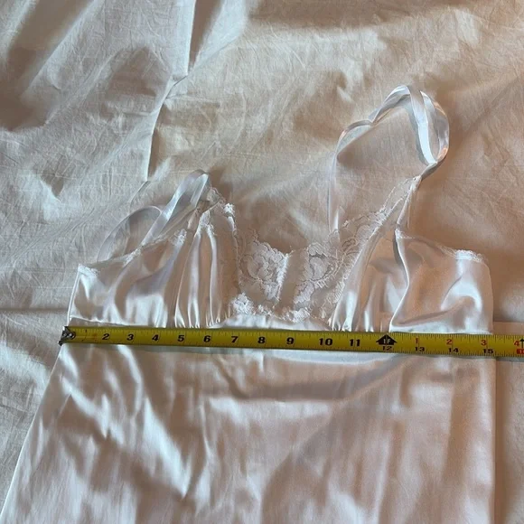 Vanity Fair White Nylon Dress Slip Y2K - Picture 5 of 9